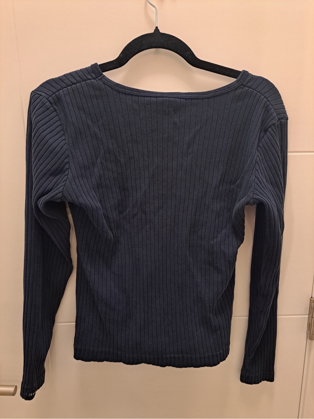 Ikeda Navy Ribbed Long-Sleeve Women's Top Medium - Picture 2 of 3